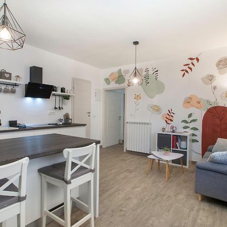 Apartment Vinotoc Izola Exterior photo