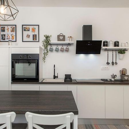 Apartment Vinotoc Izola Exterior photo